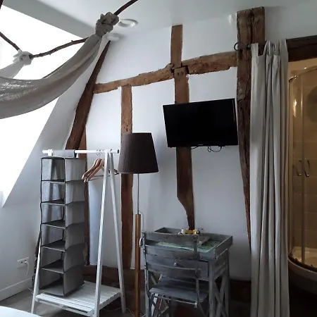 Panzió La Cle De Saule